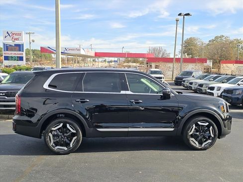 New 2025 Kia Telluride S image 2