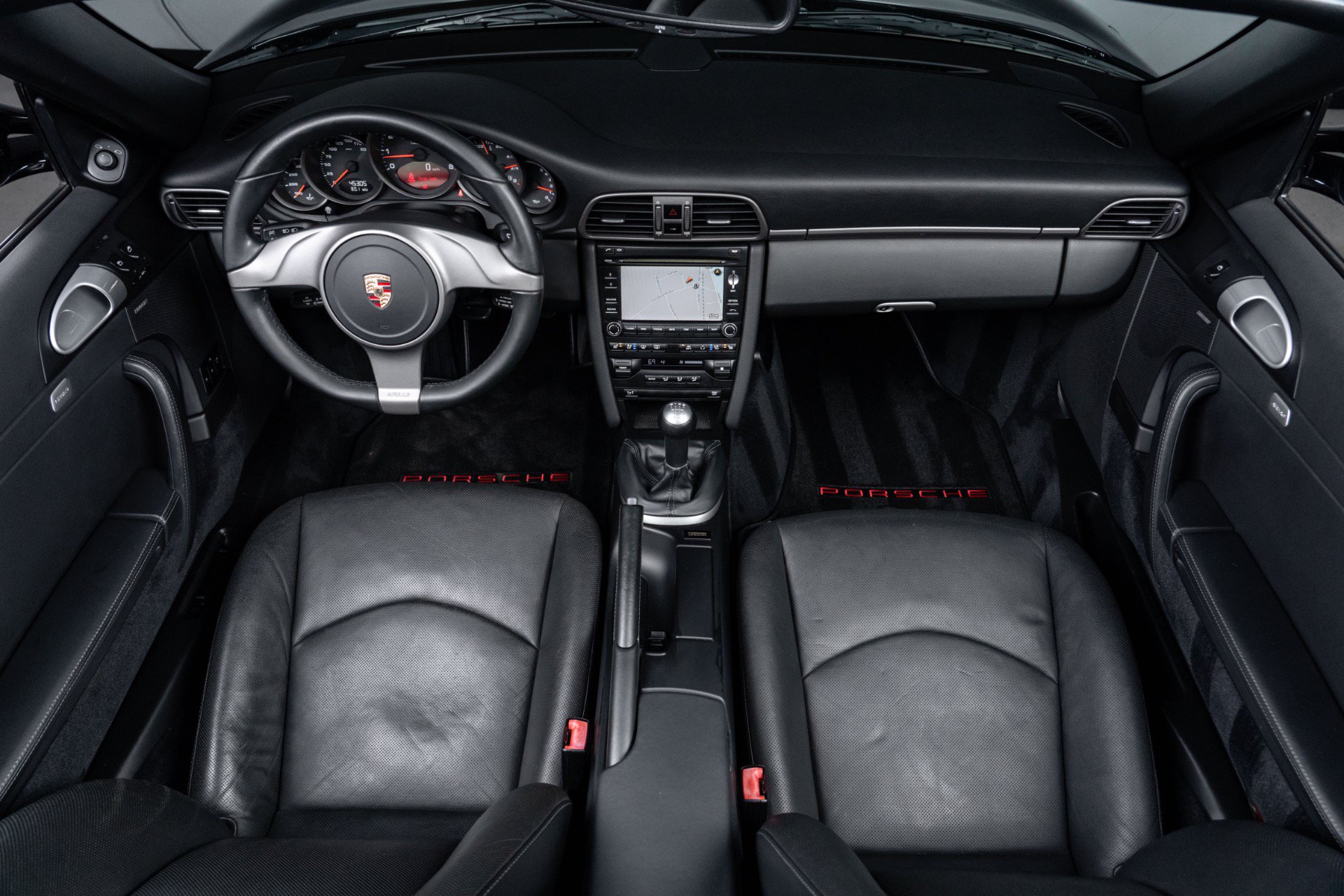 Used 2010 Porsche 911 Cabriolet image 47