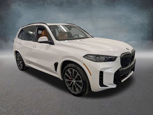 Used 2026 BMW X5 xDrive40i w/ M Sport Package AWD/4WD image 3