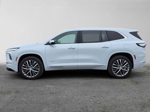Used 2026 Buick Enclave Avenir w/ Super Cruise Package AWD/4WD image 6