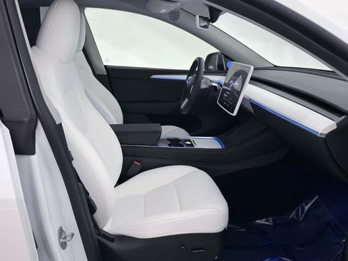 Used 2023 Tesla Model Y Long Range AWD/4WD image 25