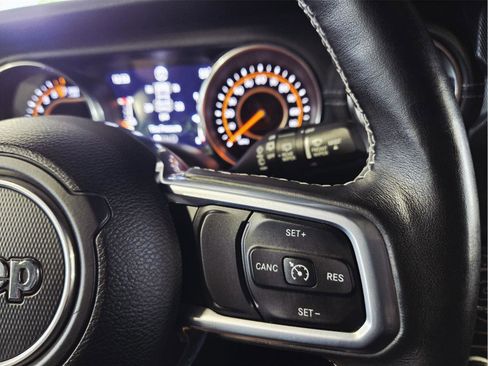 Used 2019 Jeep Wrangler Unlimited Sahara AWD/4WD image 19