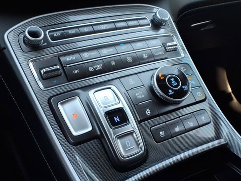 Certified 2023 Hyundai Santa Fe Limited AWD/4WD image 25