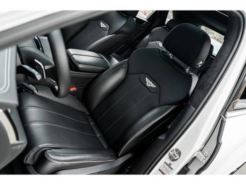 Certified 2022 Bentley Bentayga image 26