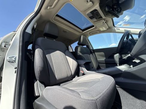 Used 2025 Subaru Crosstrek 2.0i Premium image 24