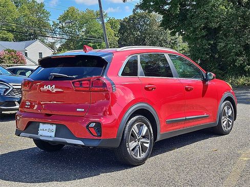 Certified 2022 Kia Niro LXS image 7