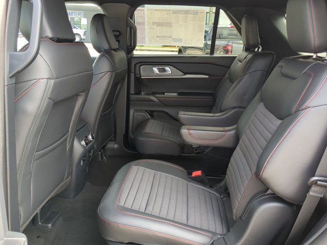 New 2026 Ford Explorer ST-Line w/ ST-Line Street Pack RWD image 16