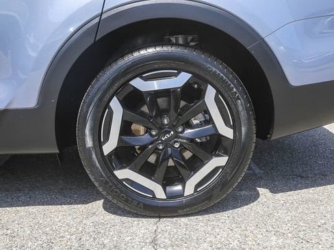 Certified 2023 Kia Telluride EX w/ EX Captain's Chair Package FWD image 12