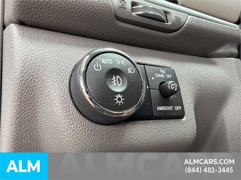 Used 2017 Chevrolet Traverse LT FWD image 21