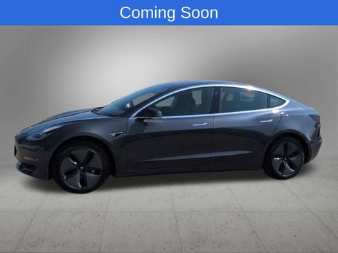 Used 2018 Tesla Model 3 Long Range RWD image 3