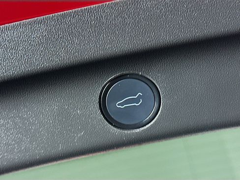 Used 2021 Tesla Model Y Long Range image 28