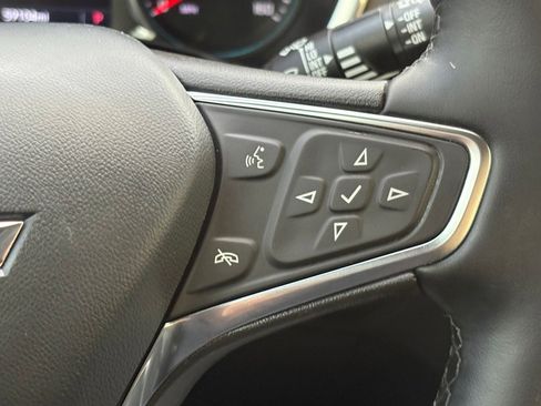 Used 2023 Chevrolet Equinox LT FWD image 19
