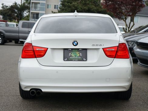 Used 2011 BMW 328i xDrive Sedan AWD/4WD image 4