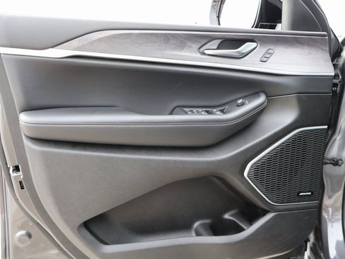 Used 2023 Jeep Grand Cherokee 4WD 4xe image 21