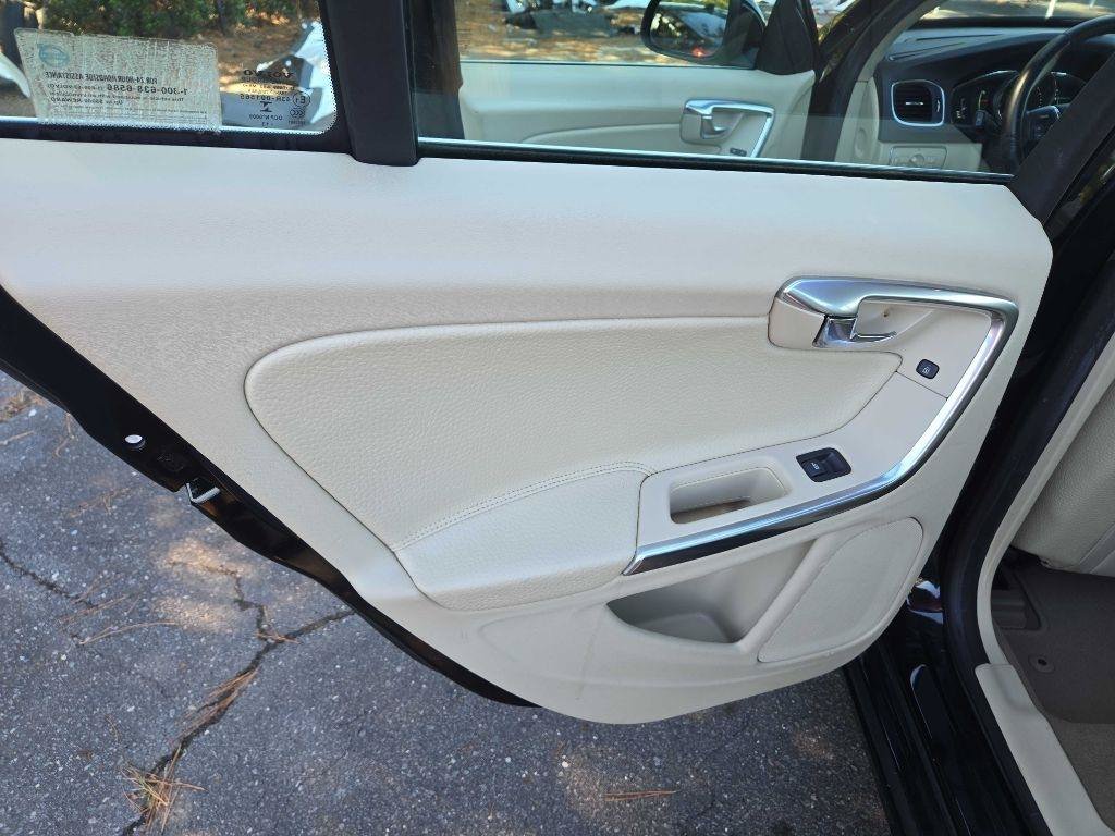 Used 2014 Volvo S60 T5 FWD image 20
