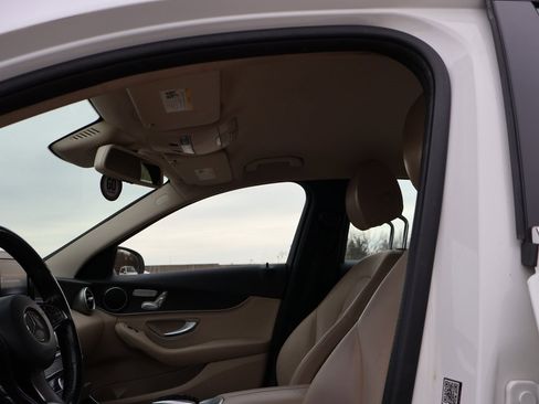 Used 2016 Mercedes-Benz C 300 4MATIC Sedan image 18