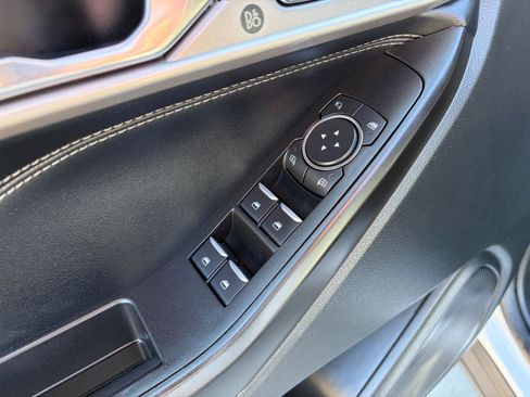 Used 2020 Ford Explorer Limited image 12