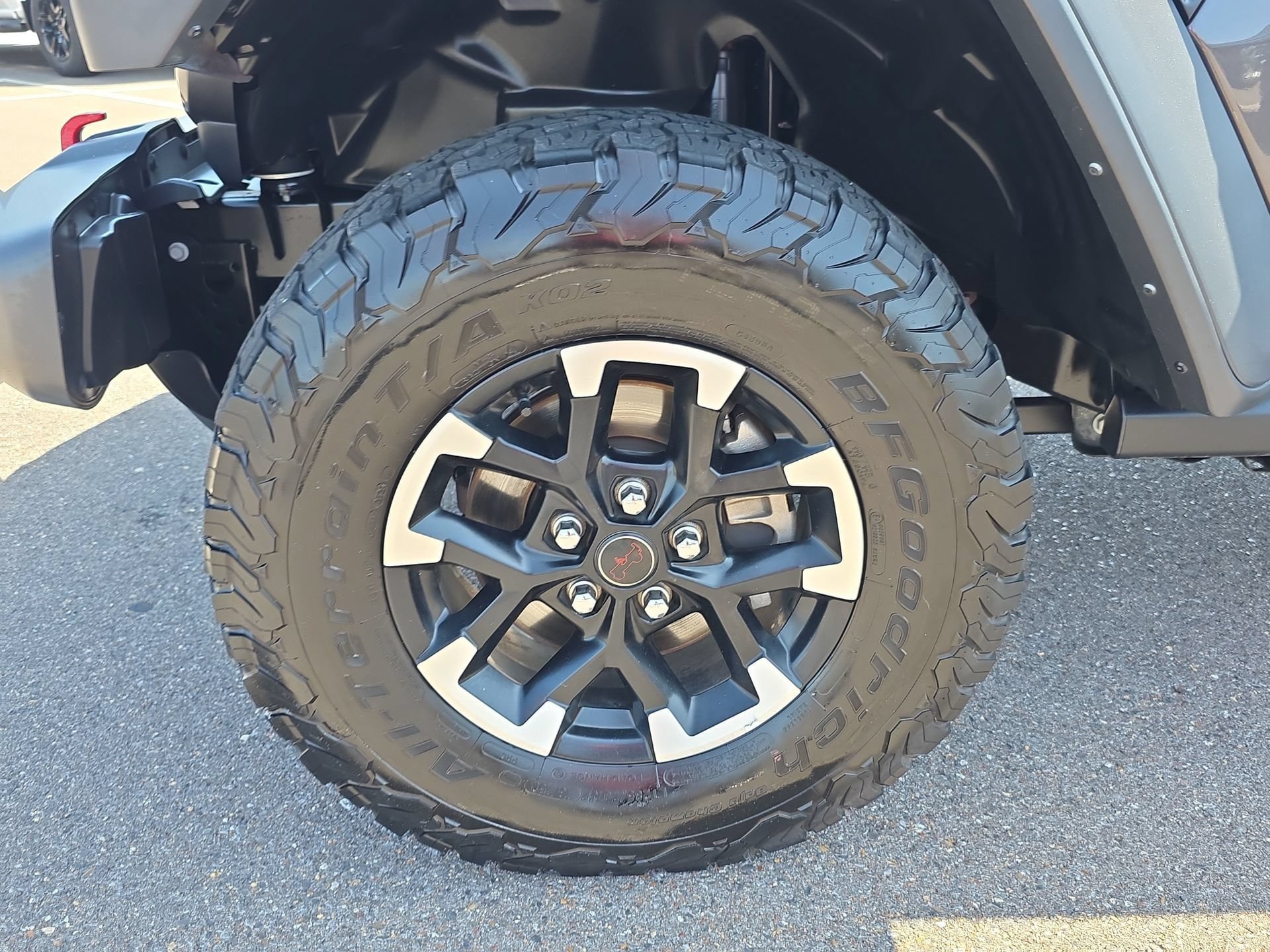 Used 2025 Jeep Wrangler Unlimited Rubicon AWD/4WD image 9