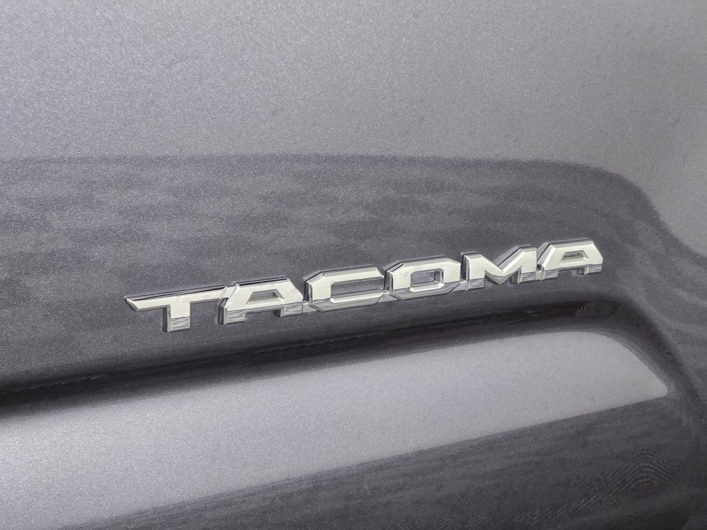 Used 2021 Toyota Tacoma Limited AWD/4WD image 30