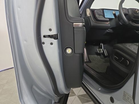 Used 2024 Rivian R1S Adventure AWD/4WD image 32