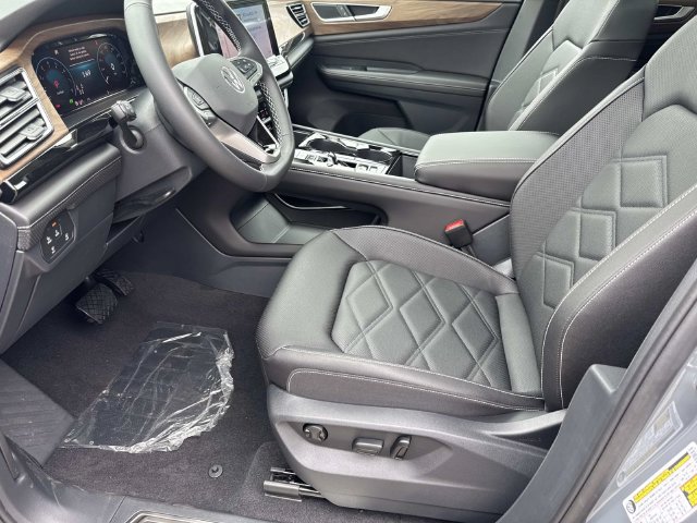 New 2026 Volkswagen Atlas SE FWD image 14
