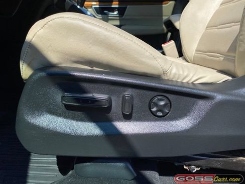Used 2018 Honda CR-V Touring image 27