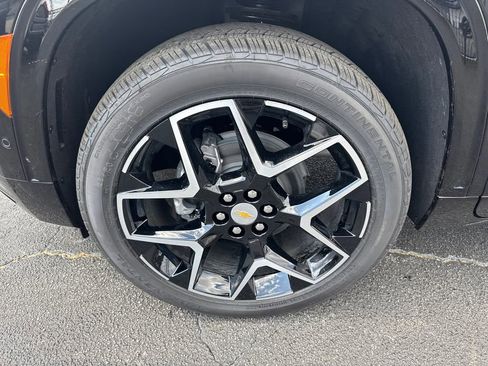New 2026 Chevrolet Traverse High Country w/ LPO, Floor Liner Package FWD image 12