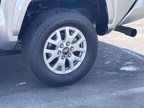 Used 2025 Toyota Tacoma SR5 image 21