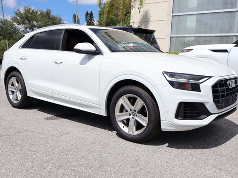 Used 2021 Audi Q8 Premium w/ Convenience Package AWD/4WD image 12