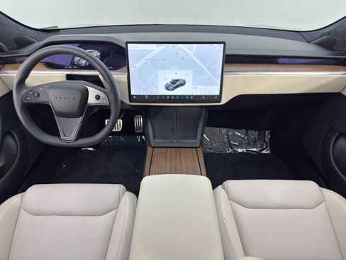 Used 2022 Tesla Model S image 13