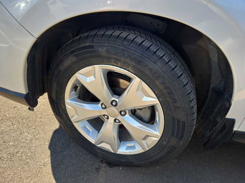 Used 2015 Subaru Forester 2.5i Premium w/ All-Weather Package image 9