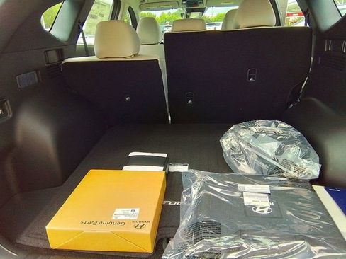 Used 2025 Hyundai Tucson SE image 7