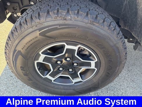 Used 2021 Jeep Gladiator Mojave AWD/4WD image 11