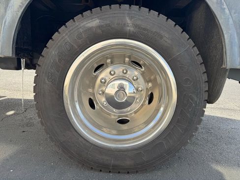 Used 2015 Ford F550 XLT image 19