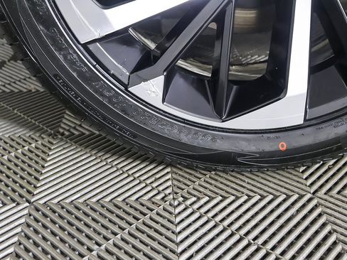 Used 2024 Mitsubishi Outlander SE image 22