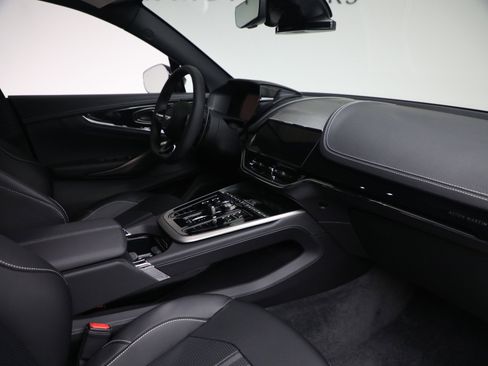 New 2026 Aston Martin DBX 707 image 20