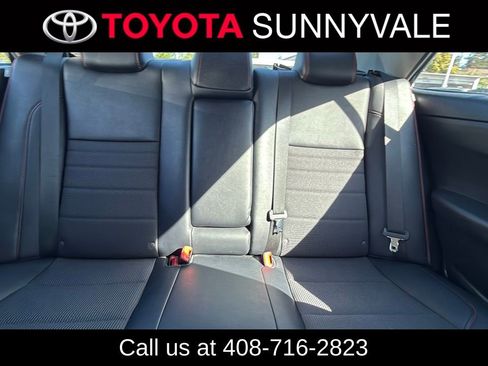 Used 2016 Toyota Camry SE image 6