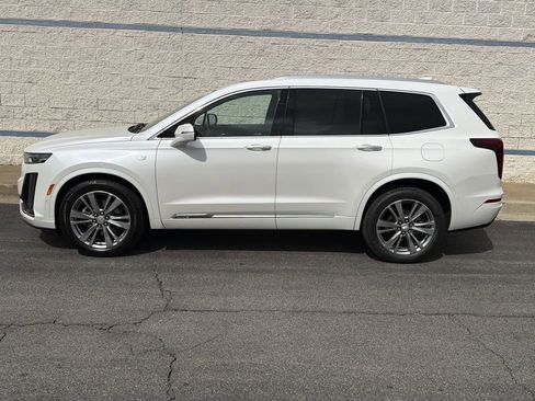 Certified 2023 Cadillac XT6 Premium Luxury w/ Technology Package image 4