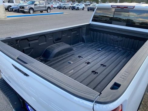 Used 2022 Chevrolet Silverado 3500 LTZ image 24