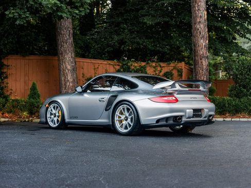 Used 2011 Porsche 911 GT2 RS RWD image 8