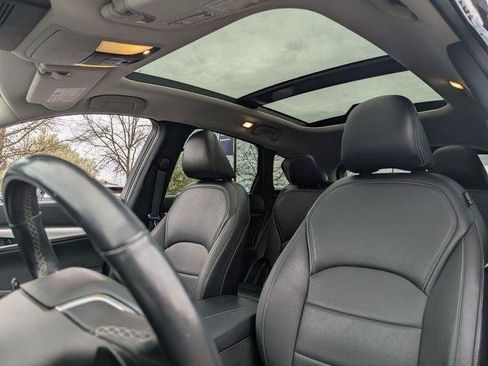 Used 2019 INFINITI QX50 Luxe w/ Navigation Package FWD image 23