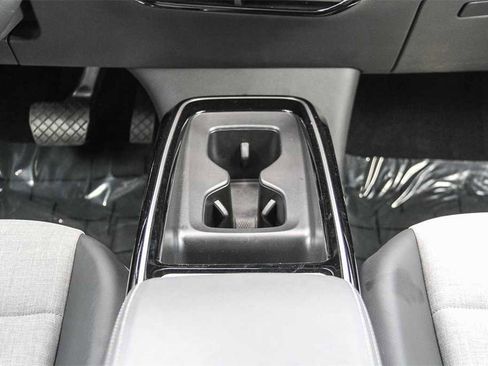 Used 2023 Volkswagen ID.4 Pro image 13