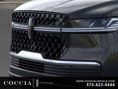 New 2026 Lincoln Navigator L Reserve w/ Jet Appearance Package AWD/4WD image 17