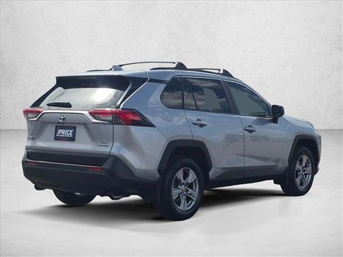 Used 2023 Toyota RAV4 LE AWD/4WD image 5