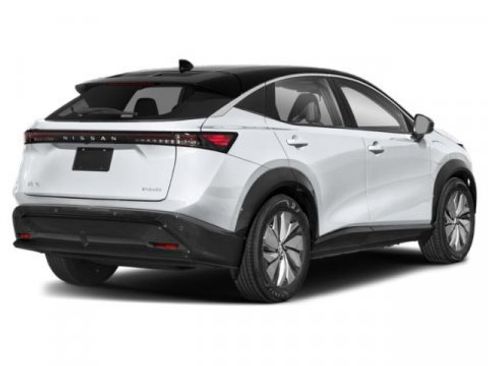Used 2023 Nissan Ariya AWD image 2