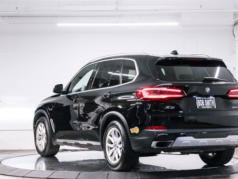 Certified 2022 BMW X5 xDrive45e w/ Parking Assistance Package image 4