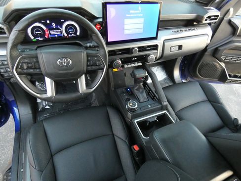 Used 2025 Toyota Tacoma TRD Off-Road w/ TRD Off Road Upgrade Package image 22