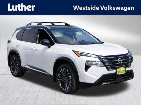 Used 2024 Nissan Rogue Platinum w/ Platinum Premium Package AWD/4WD image 1