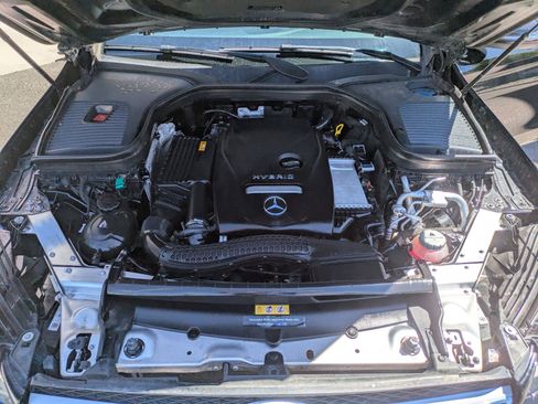 Used 2019 Mercedes-Benz GLC 350e 4MATIC image 30