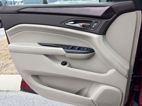 Used 2014 Cadillac SRX Premium image 7